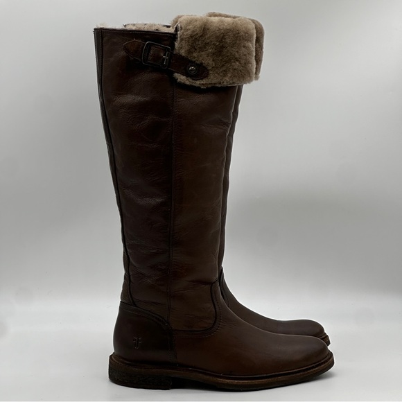 Frye Mara Button Boots. Size 7.5